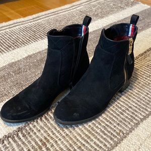 Tommy Hilfiger black boots
